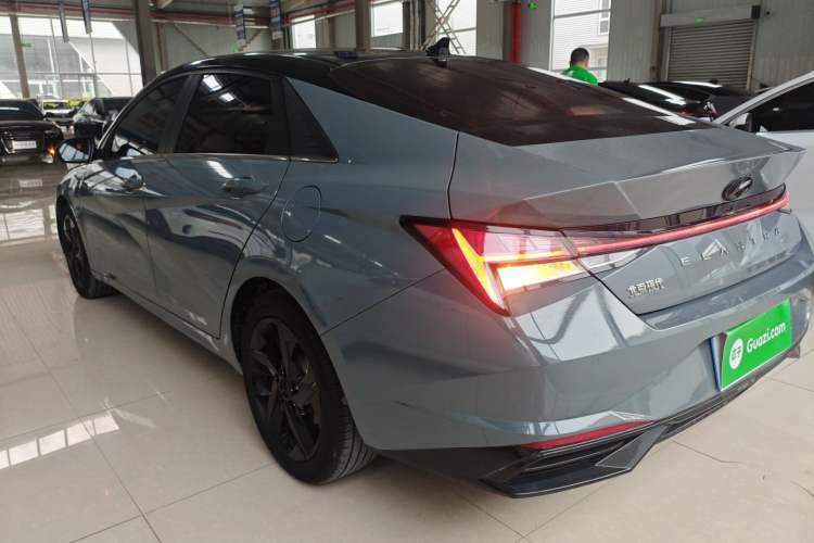 Used Hyundai Elantra 2021 1.5L CVT LUX Prestige Edition
