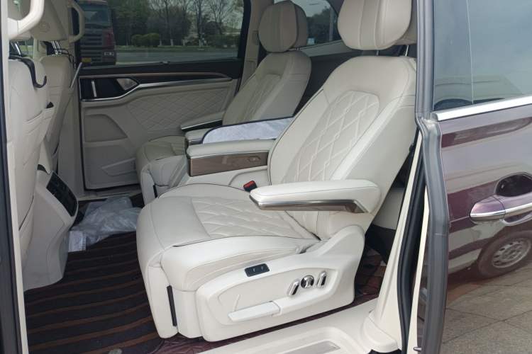 Used Volkswagen Viloran 2020 380TSI Prestige Edition Left Rear Seat