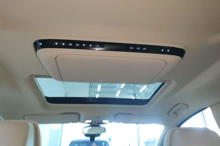 Used Buick GL8 New Energy 2025 Lu Shang Luxury Edition 7-Seater Headliner