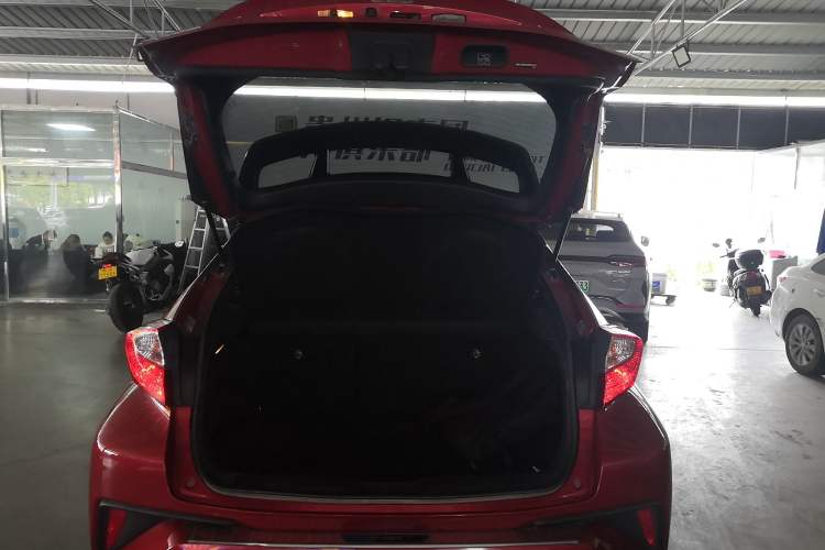 Used Toyota C-HR 2020 2.0L Leading Edition
