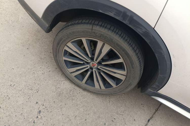 Used Roewe RX5 New Energy 2017 eRX5 50T Hybrid Connected Prestige Flagship Edition Right Rear Wheel Hub