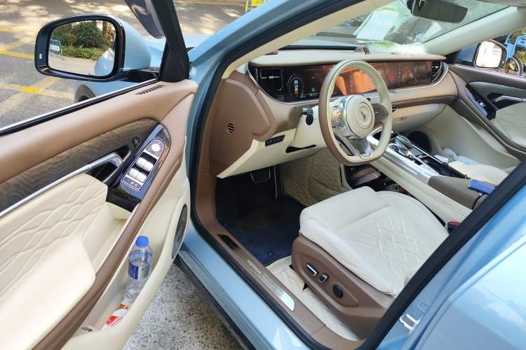 Used VOYAH FREE 2021 Two-Wheel Drive Standard Pure Electric City Edition
