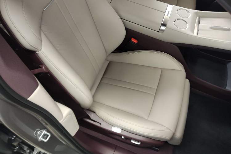 Used Xiaomi Auto YU7 2025 Ultra-Long Range All-Wheel Drive Pro Version
