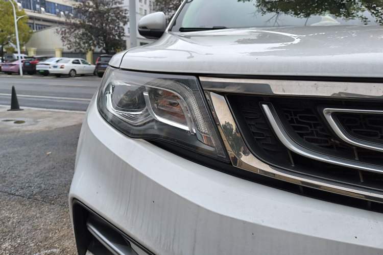 Used Geely Auto Emgrand X7 Sport 2018 Revised Version 1.8TD Automatic Two-Wheel Drive Smart Connectivity 4G-Enabled Edition
