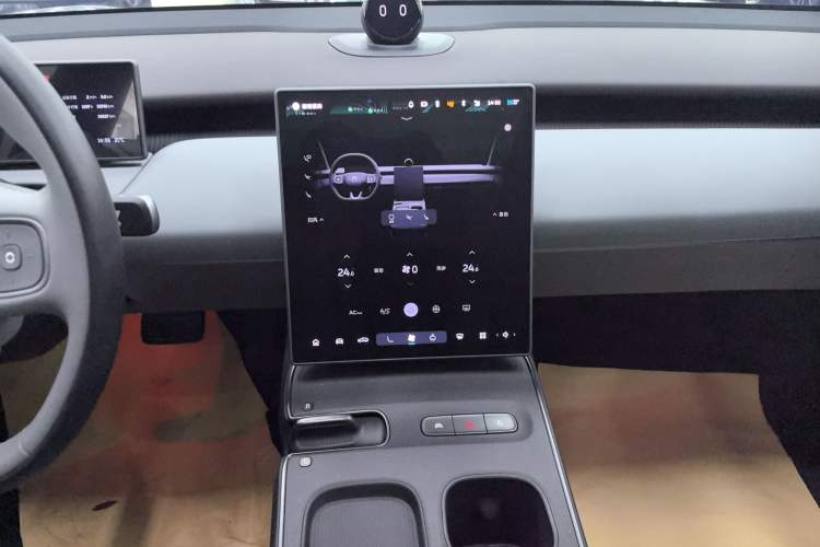 Used Nio ET5T 2024 75kWh Touring Audio And AC Panel