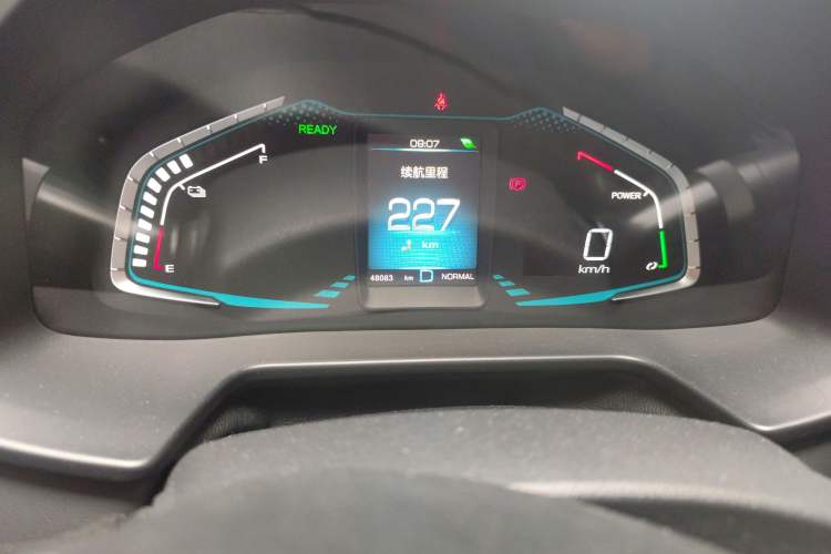 Used ORA iQ 2018 High-Range Version Smart Connectivity Model
