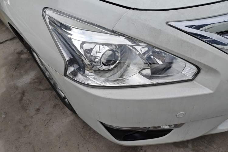 Used Nissan Teana 2013 2.5L XL Leading Edition Right Front Headlight