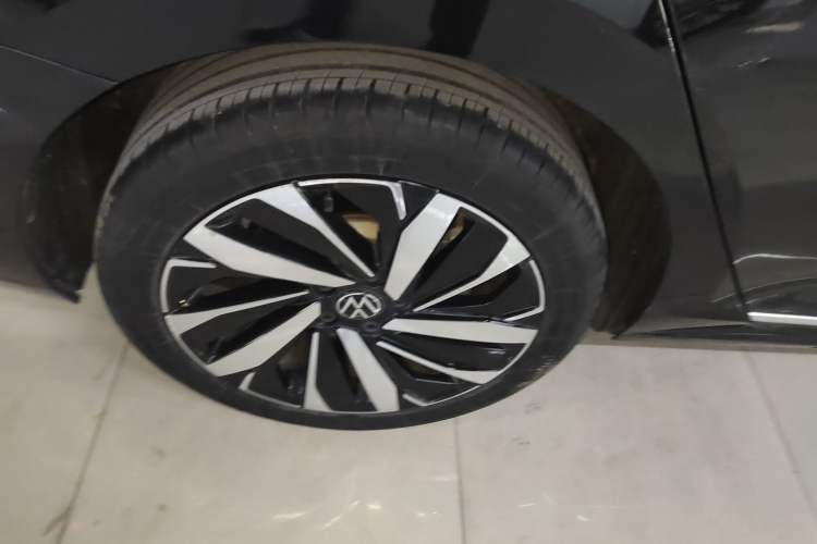 Used Volkswagen Passat 2023 Facelift 330TSI Luxury Edition
