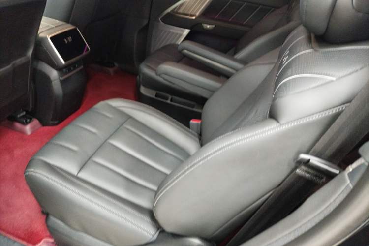 Used ONVO Luxeed L90 2025 Model—Ultra Seven-Seater Version
