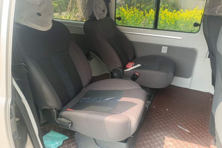 Used FORTHING Lingzhi 2024 M5L 1.5T Manual Comfort 7-Seater