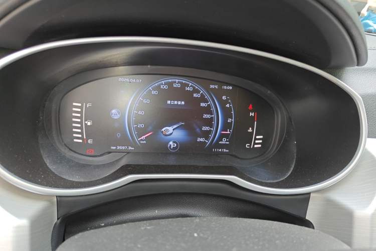 Used Geely Auto Emgrand X7 Sport 2018 1.8TD Automatic Two-Wheel Drive Smart Connect 4G Internet Edition Instrument Cluster