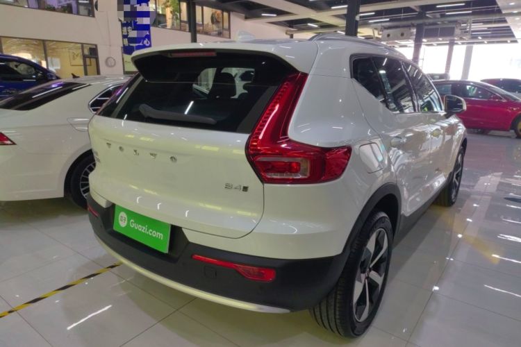 Used Volvo XC40 2024 B4 4x4 Smart Luxury Edition
