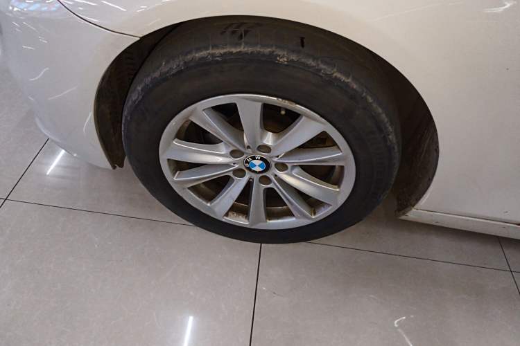 Used BMW 5 Series 2014 520Li Elegant Model
