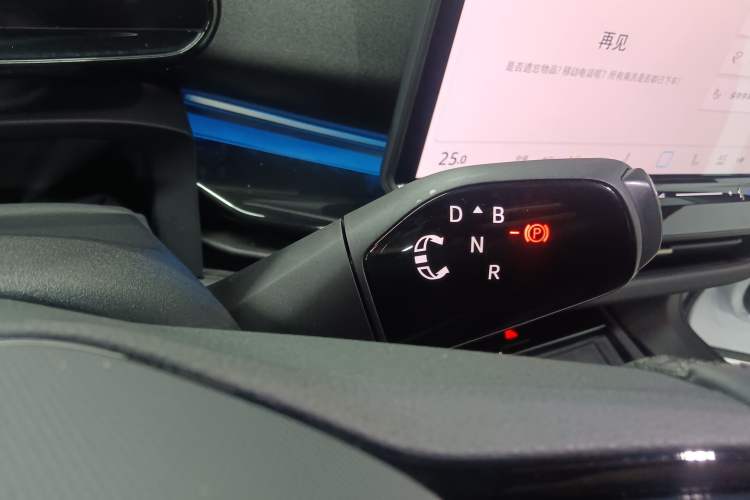 Used Volkswagen ID.UNYX 2024 Pro Long-Range Version Gear Lever