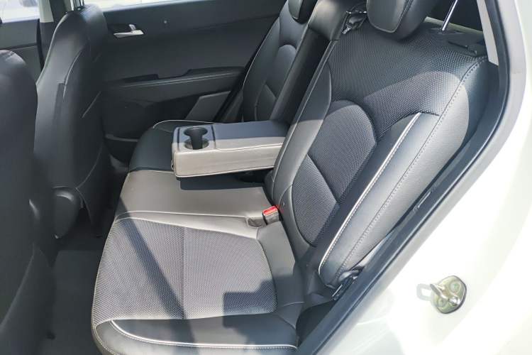 Used Hyundai ix25 2015 1.6L Automatic Two-Wheel Drive Smart GLS Trim Left Rear Seat