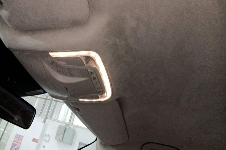 Used Mercedes-Benz Vito 2023 2.0T Business Version 7 Seats
