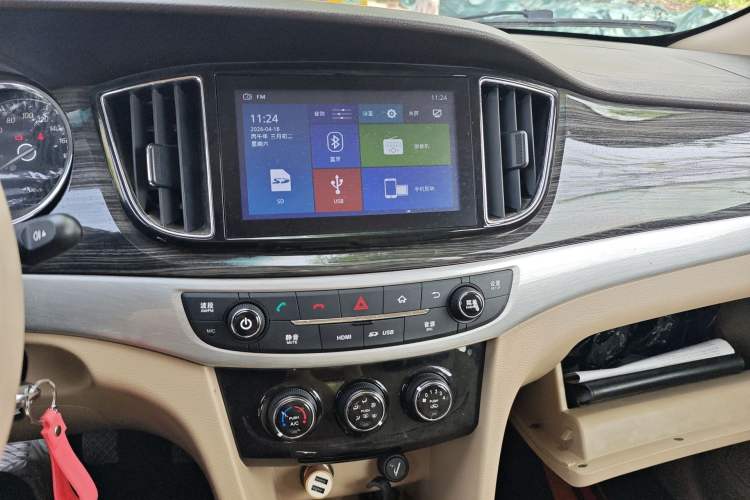 Used Baojun 730 2016 1.5T Manual Comfort Version 7 Seats