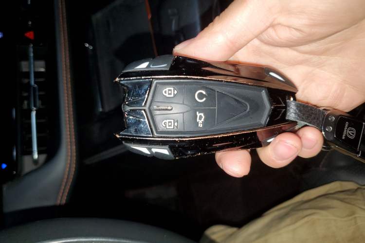 Used Changan UNI-K iDD 2022 Blue Whale iDD 130km 1.5T Prestige Model
