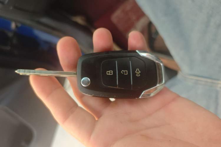 Used SAIC MAXUS T70 2021 2.0T Diesel Automatic 4x4 Advanced Version with Long Bed and High Ground Clearance
