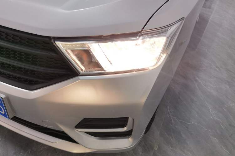 Used Wuling Hongguang 2021 1.5L Revised S Base Version with Electric Power Steering LAR
