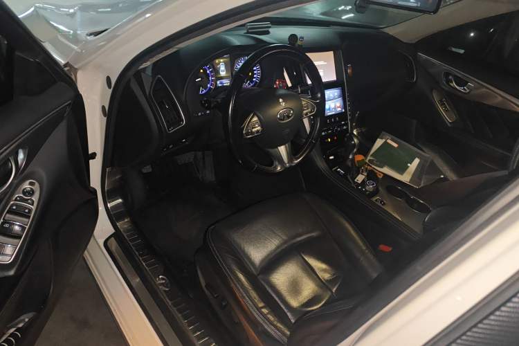 Used Infiniti Q50L 2015 2.0T Enjoyment Edition
