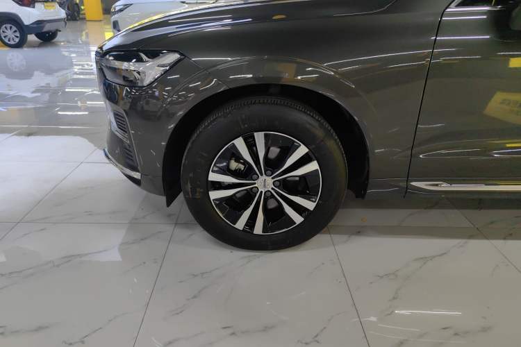 Used Volvo XC60 2022 B5 4x4 Zhiyi Luxury Edition