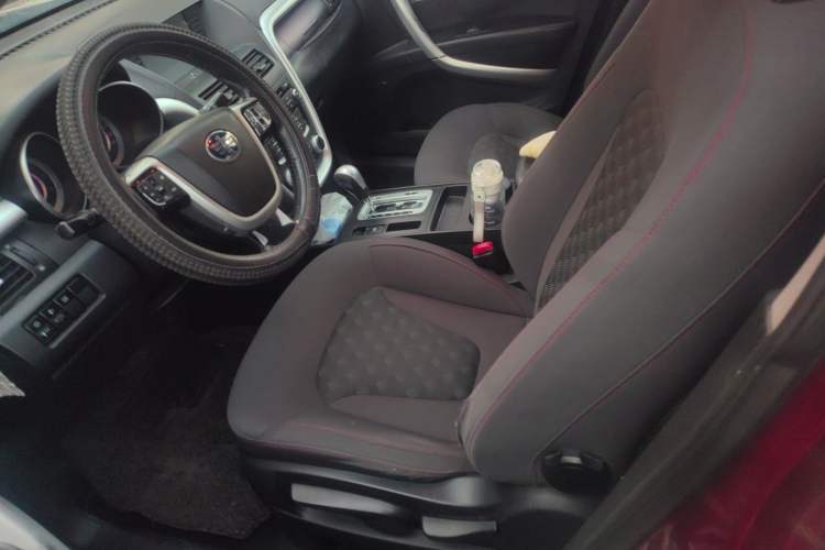 Used Bestune X80 2013 2.0L automatic comfort version
