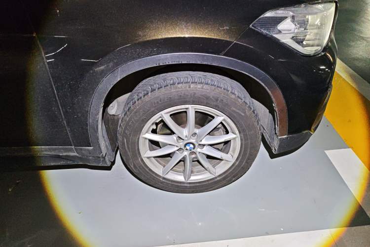 Used BMW X1 2018 sDrive18Li Fashion Model Right Front Wheel Hub