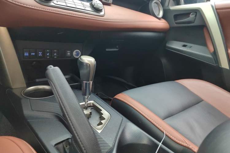 Used Toyota RAV4 2015 2.5L Automatic 4x4 Elite Edition