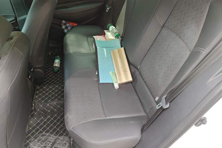 Used Toyota Corolla 2024 1.8L Smart Electric Hybrid Dual-Engine Elite Edition Left Rear Seat