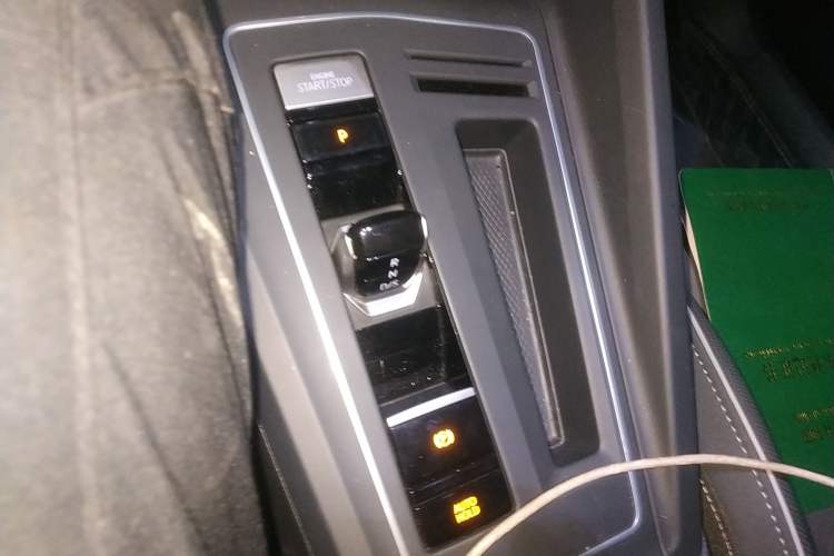 Used Volkswagen Golf 2023 Facelift 280TSI DSG R-Line Lite
