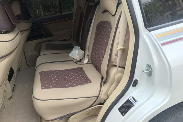 Used Toyota Land Cruiser 2015 4.0L 8-Seater Middle East Version