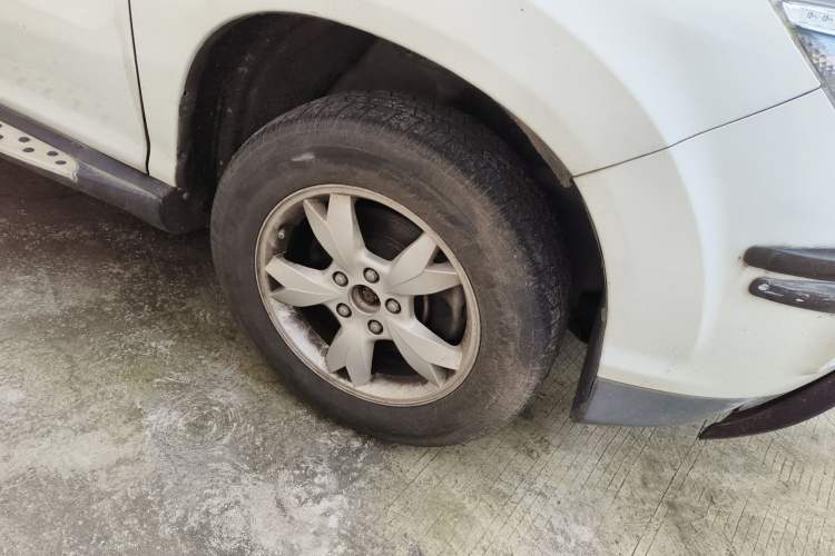 Used BYD S6 2014 2.0L Manual Luxury 5-Seater
