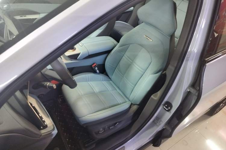 Used Hongqi Tiangong 08 2025 680 Ultra Four-Wheel-Drive Version Left Front Seat