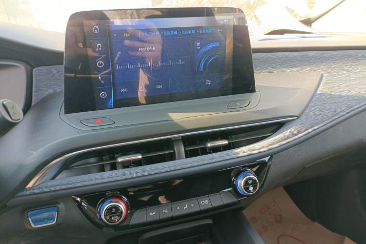 Used Buick Velite 6 2023 430km Range Commuter Version Audio And AC Panel