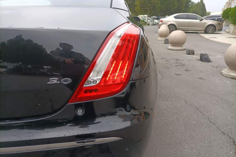 Used Jaguar XJ 2015 XJL 2.0T Elegance Business 80th Anniversary Limited Edition
