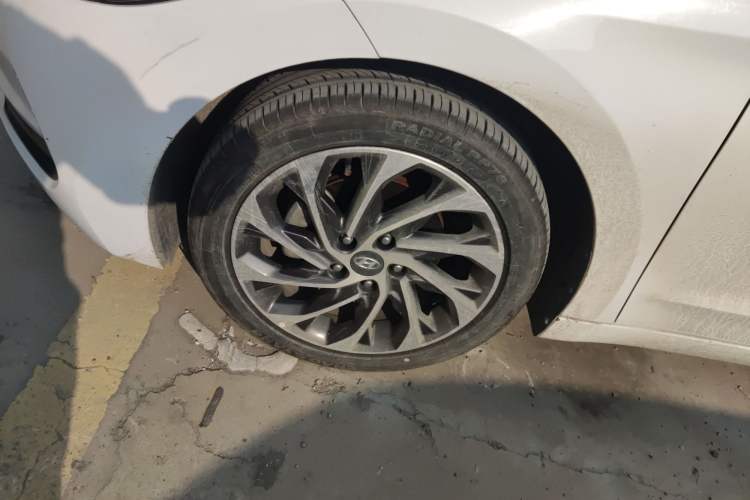 Used Hyundai Elantra (6th Generation / Lingdong) 2020 1.5L CVT Smart & Stylish – Elite Version Exterior 4