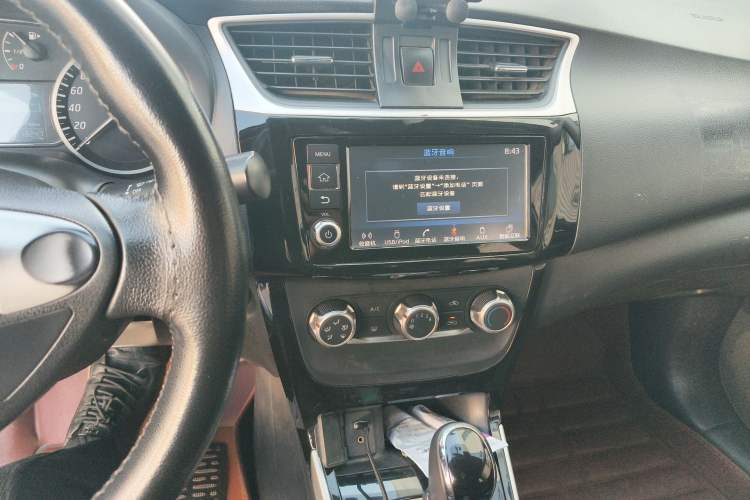 Used Nissan Sylphy 2018 1.6XV CVT Deluxe Edition Audio And AC Panel