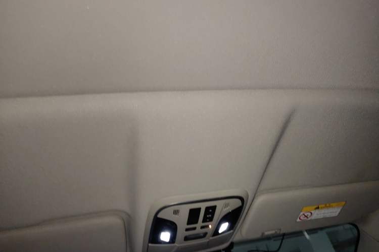 Used Wey VV5 2017 2.0T Ultra-Luxury Version
