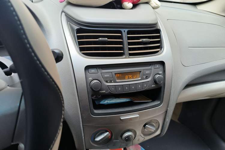 Used Chevrolet Sail 2013 Sedan 1.2L Manual Happiness Edition