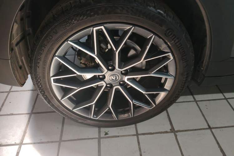Used CHANGAN UNI-T 2022 1.5T Flagship Edition Right Rear Wheel Hub