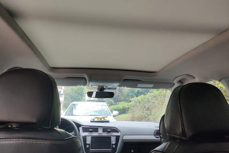 Used Volkswagen Tiguan L 2017 330TSI Automatic Two-Wheel Drive Luxury Edition
