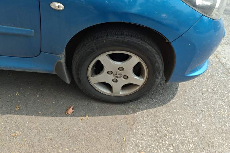 Used Peugeot 207 2011 Hatchback 1.4L Manual Yule Edition Right Front Wheel Hub