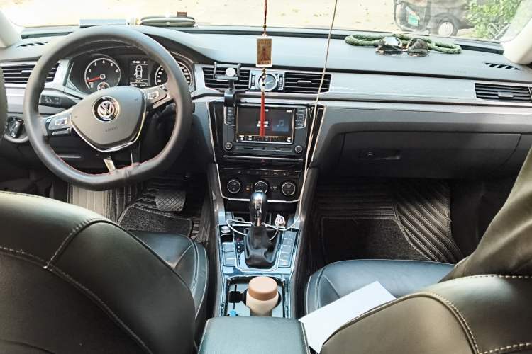 Used Volkswagen Passat 2017 330TSI DSG Luxury Edition
