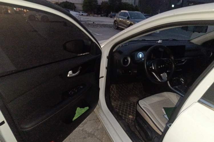 Used Kia K3 2021 1.5L CVT Fashion Edition Driver Seat