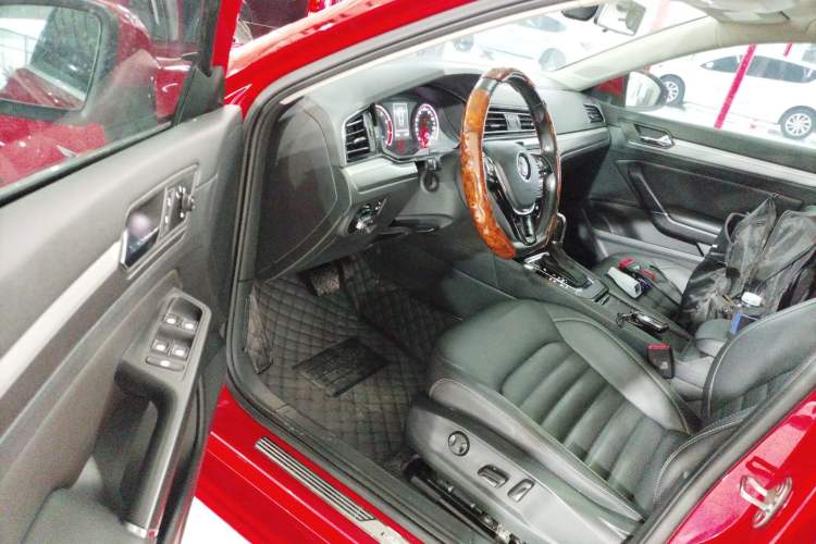 Used Volkswagen Lamando 2019 280TSI DSG Comfort Edition China VI standard