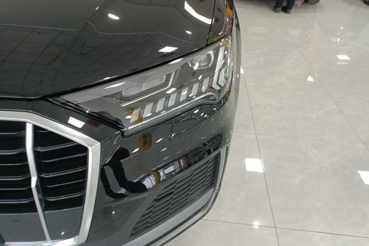Used Audi Q7 2023 45 TFSI quattro S line Sport model
