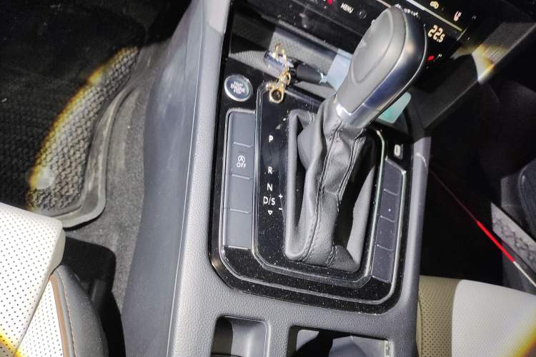 Used Volkswagen Magotan 2023 2 Million Units Commemorative Edition 330TSI DSG Luxury Version