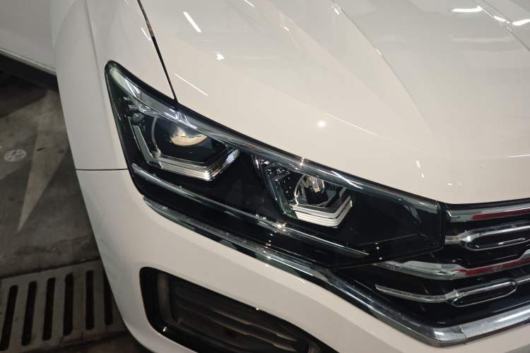 Used Volkswagen Tayron 2020 330TSI Two-Wheel Drive Luxury Connected Pro Edition