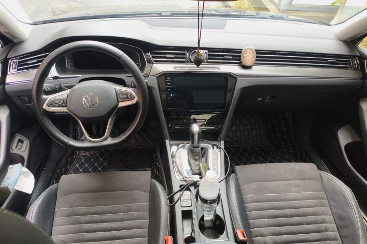 Used Volkswagen Magotan 2020 380TSI DSG Luxury Version Center Console